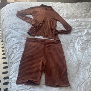 PrettyLittleThings Woman’s set